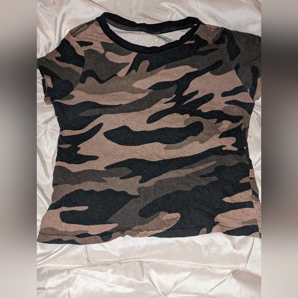 Aeropostale, '90s slim fit, green camo, short sleeve shirt size large